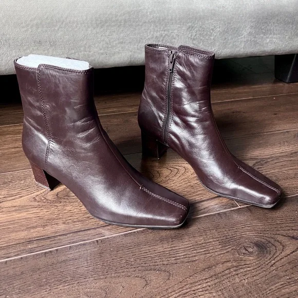 Nine West Dark Brown Leather Heeled Ankle Boots Size 9.5 - Picture 6 of 10